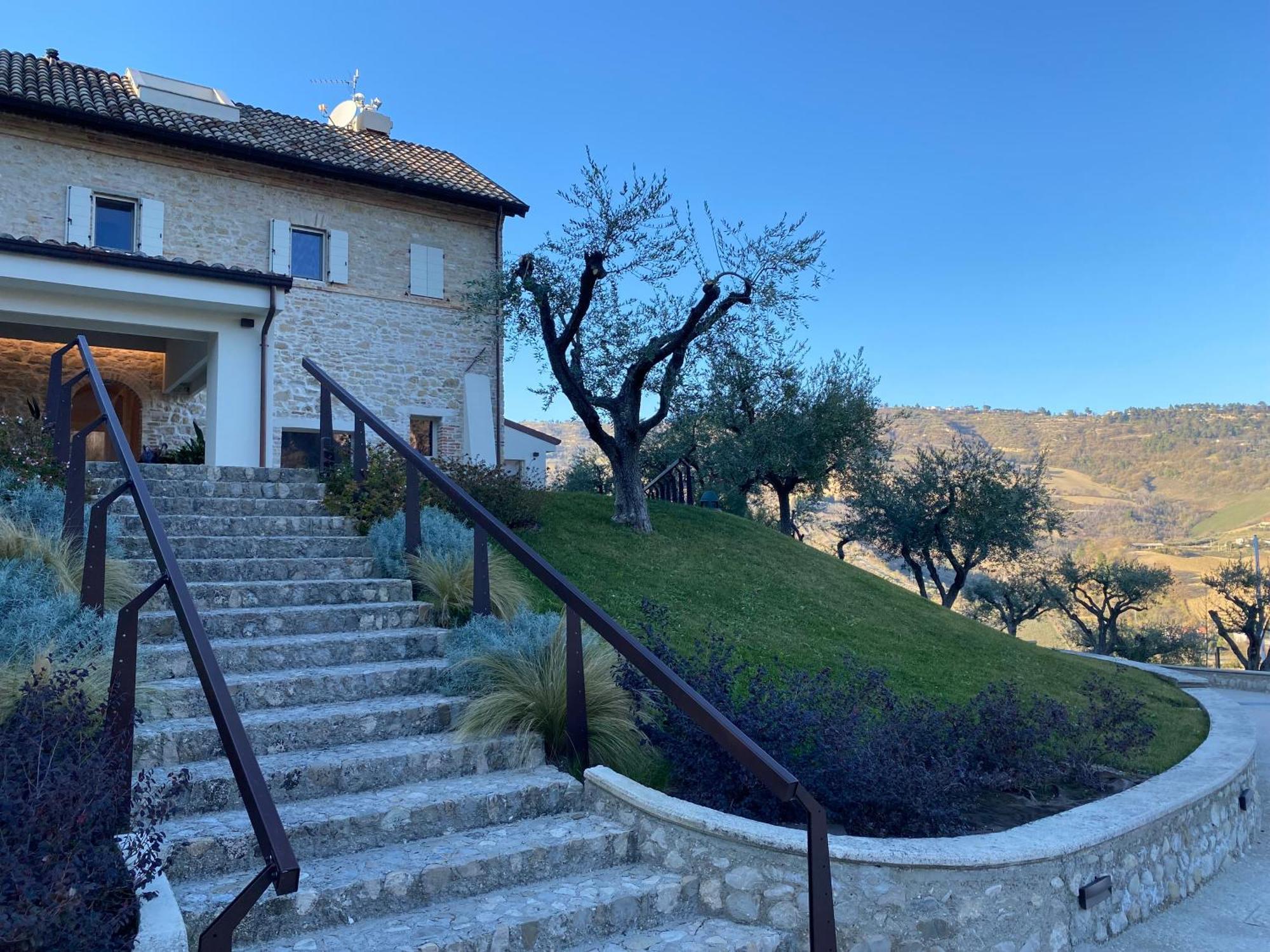 Colle Serrano Relais & Spa Ripatransone Esterno foto